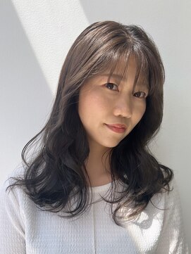 Folklore【フォークロア】翠町支店 《髪質改善サロン》 グレイッシュわラベンダーで柔らかく!ロングヘアにもぴったり!