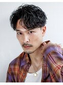 刈り上げセンターパート波巻きパーマ黒髪ルーズパーマ