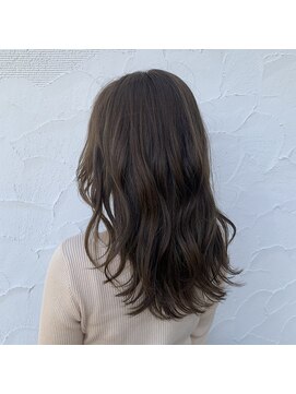 クレオ 伊勢崎(CReO) オリーブベージュ × レイヤースタイル