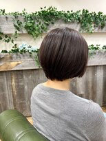 ケープラス(K+plus)&nbsp;可愛らしいショートボブのチョコレートブラウンカラー