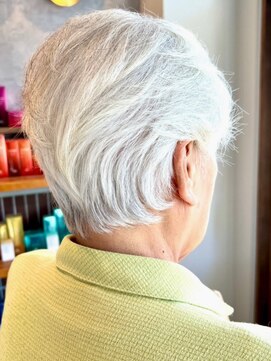 リッチ 菊名店(Rich) ショートカット　ショートヘア　グレイヘア　ボリューム　菊名