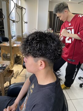 アイズ 海老名(AIZU) スペインカール　メンズパーマ　ツイストスパイラル　理容室
