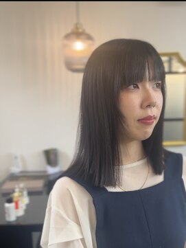 ファイブ ノーヴル カラット(5 Noble ct.) ミディアムモードボブ