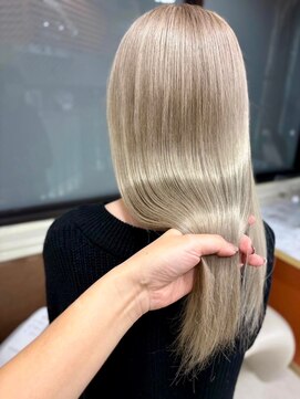 エターナルバイマティーナ(Eternal by MATINA) 【ブリーチ3回必須!シルバーミルクティー】池袋美容室