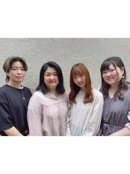 女性スタイリスト多数在籍の大人向けサロン。居心地の良い空間で細やかな心配りを♪