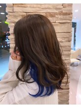 顔回りレイヤー×インナーカラー】顔回りカット / 大人かわいい /ガーリー