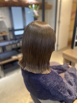 ニーイチイチ(211) ボブ/外ハネボブ/ベージュカラー