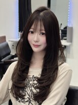 ロムーク 表参道(LOMKH) ミディアムレイヤーロングレイヤーカット顔周りブルーブラック