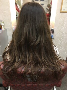 エスエムアールツー(SMR2) ☆ブリーチ オンカラーで抜け感のあるモードネイビー☆