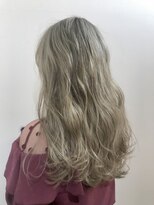 コロ(COLO)&nbsp;【COLO 吉祥寺 都甲菜穂】外国人風ホワイトブランドヘア