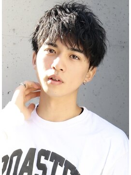 ネイビー(NAVY) 人気の質感!ソフトツイストパーマ カリアゲマッシュ