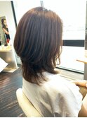 自然な丸みの縮毛矯正でひし形外ハネミディアムヘア