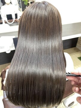 ブルーフィン シセロ(Blue Fin cicero) 大人きれい上品シルエット黒髪髪質改善ナチュラルストレート小顔