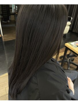 スケール(SCALE) 暗髪で艶髪