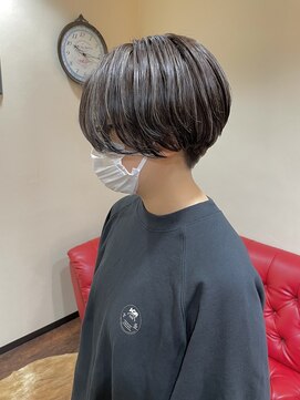 ヘアアンドスペース ベロン(hair&space velon) 丸み刈り上げショートボブ、ハイライト