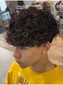 プードルパーマスパイラルツーブロック前下がりマッシュ