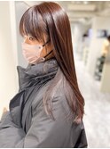街で目を惹く上品なブラウンとローレイヤー○20代30代40代○