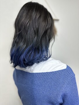 ジウ 上通り(JIU) 20代30代小顔ゆるふわミディアムグラデーションネイビー