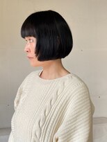 タヴィ(Tavi) ナチュラルな顔周りレイヤーのボブヘア/黒髪ボブ/ボブヘア