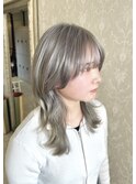 ハイレイヤーウルフカットセミロングヘアシルバーカラー10代20代