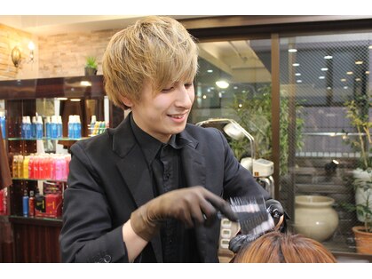 キャラ 池袋本店(CHARA)の写真