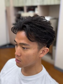 ヒーロー(HERO) 【フェザーパーマ】20代・30代◎