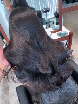 ホロ 渋谷(hollo) 韓国風ミルクティーレイヤーカットオリーブベージュグレージュ