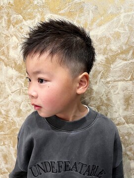 デザイニングヘアードゥ(designing hair Deux) キッズ刈り上げベリーショートヘア　【キッズ/キッズカット】