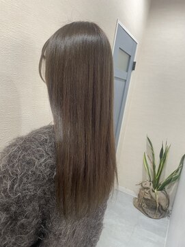 ルシール バイ アリア(Lucir by aria) くすみベージュ♪