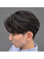 ホワイト(WHITE)&nbsp;センターパート+ニュアンスパーマ