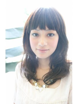 ヘアカラーカフェ 心斎橋店 ナチュラルフェミニンカット