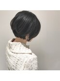 襟足すっきりショートボブスタイル