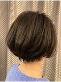 ショートボブ エメラルドカラー