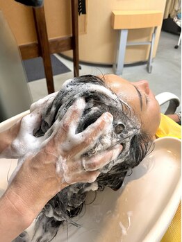 【武蔵小山駅】頭皮の汚れをスッキリ落とし、髪の芯からキレイにしてくれる極上の癒しのヘッドスパ。