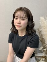 リブロ(LiBro) ペールベージュ大人ガーリーウェーブミディアム似合わせカット