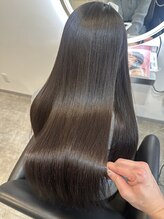 ダメージを抑えた透明感カラー