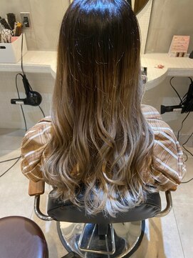 ジーナ 船橋(Zina) 髪質改善＊ロングレイヤーグレーベージュ＊美髪【Zina船橋】