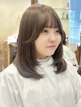 ザック ヴィ(ZACC  vie) レイヤーカット/ブリーチなしダブルカラー/ベージュカラー