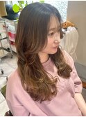 ミルクティーベージュ ハイトーン 韓国風巻き髪 レイヤー