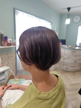 ヒトトワ(hitotowa) ツーブロックショートボブ