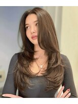 ココラー(COCOlar)&nbsp;ロングレイヤーボブナチュラルグレーカラー