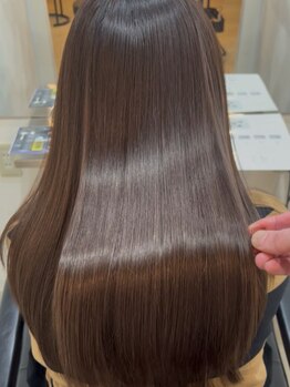 【Re:tales】１人１人に合わせたトリートメントでダメージを内部から補修し、指通りなめらかで輝く美髪へ◎