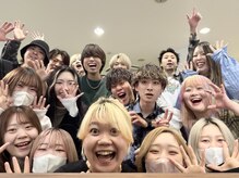 アウラ(AURA)の雰囲気（明るいスタッフがお出迎え＊[盛岡駅/ダブルカラー/メンズパーマ]）