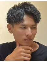 フリーク バーバーショップ 都島店(FREAK BARBER SHOP)&nbsp;黒髪ツーブロックアップバング縦落ちツイストスパイラルパーマ
