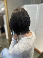 モフルディック(Mof Ludique)&nbsp;自然にまとまる艶ストレートボブ