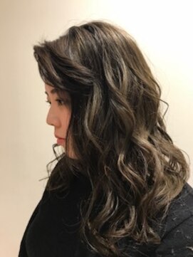 美容室 スタジアム(Stadium) ハイライトカラー