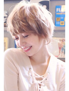 エイチ(H eitf) 【H原宿/小島遥香】ミルクティーベージュこなれフェザーショート