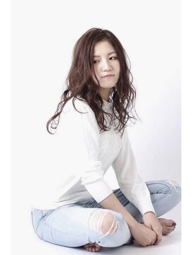 ヘアセラピー サラ(hair therapy Sara) 抜け感たっぷり秋ウェーブ◎