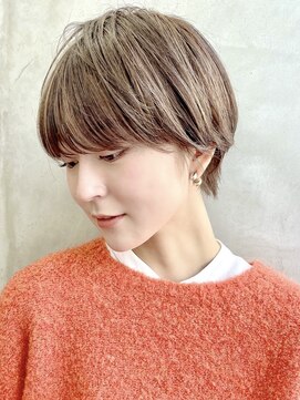 スー 渋谷(suu) くびれショートマッシュショート丸みショートミルクティベージュ