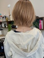チルヘアデザイン(chill hair design)&nbsp;ハイトーン外ハネボブ/ベージュカラー/くびれボブ